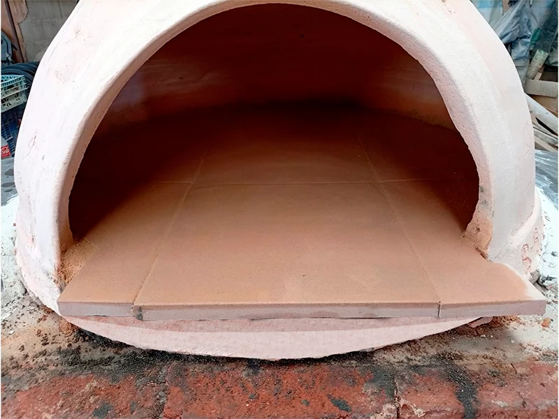 BALDOSA DE BARRO ANTIDESGASTE DENTRO DE BOVEDA