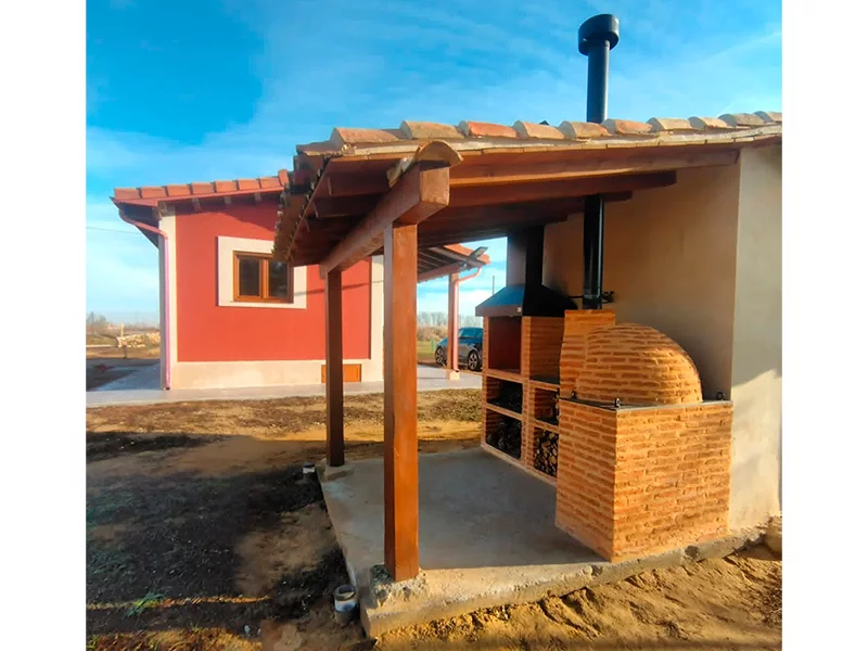 CONJUNTO EN ROMANICO MUDEJAR AL EXTERIOR