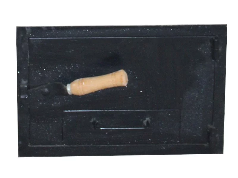 PUERTA DE HORNILLA DE HIERRO